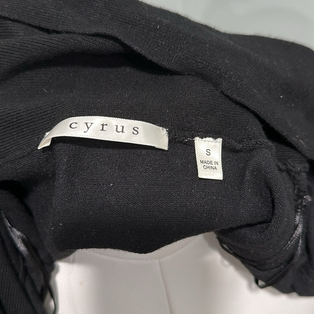 Cyrus Black Open-Front Cardigan - Picture 4 of 4